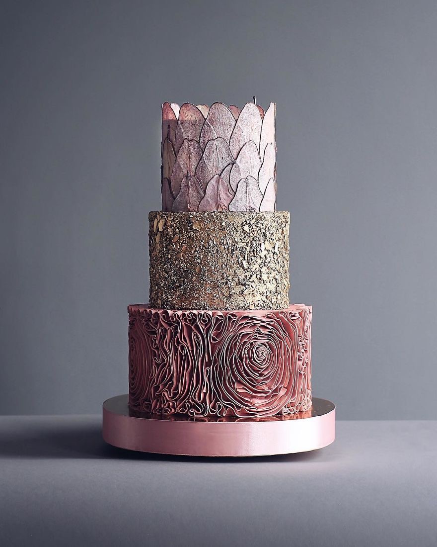 Artistic wedding cake