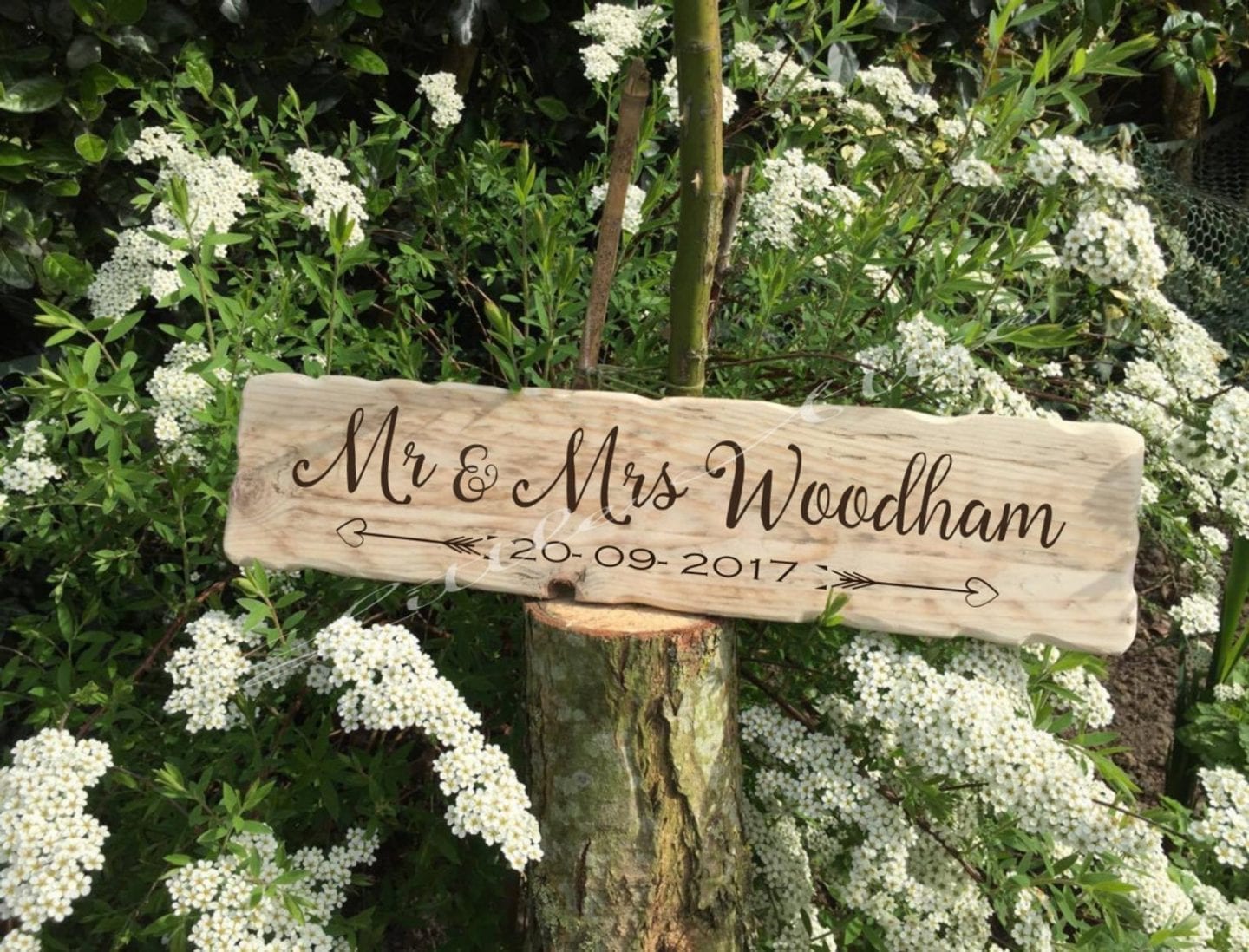 Mr and Mrs wooden sign