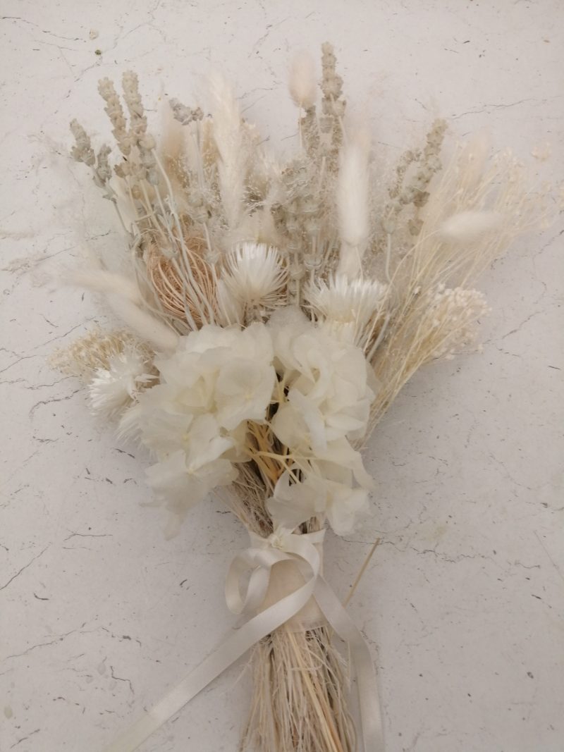 13 Dried flower wedding bouquets KISS THE BRIDE MAGAZINE